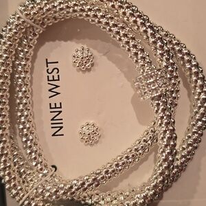 NINE WEST WOMENS FASHION JEWELRY SILVERTONE STRETCH BRACELETS & PIERCED EARRINGS